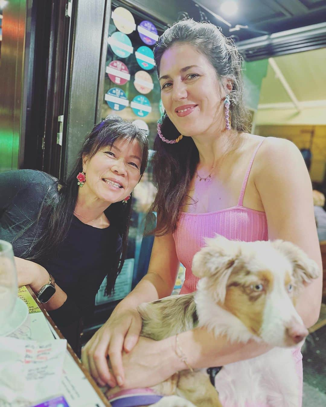 サンドラ・ガルさんのインスタグラム写真 - (サンドラ・ガルInstagram)「A little unusual night out with a very handsome date 🤩🐶」9月9日 21時43分 - thesandragal