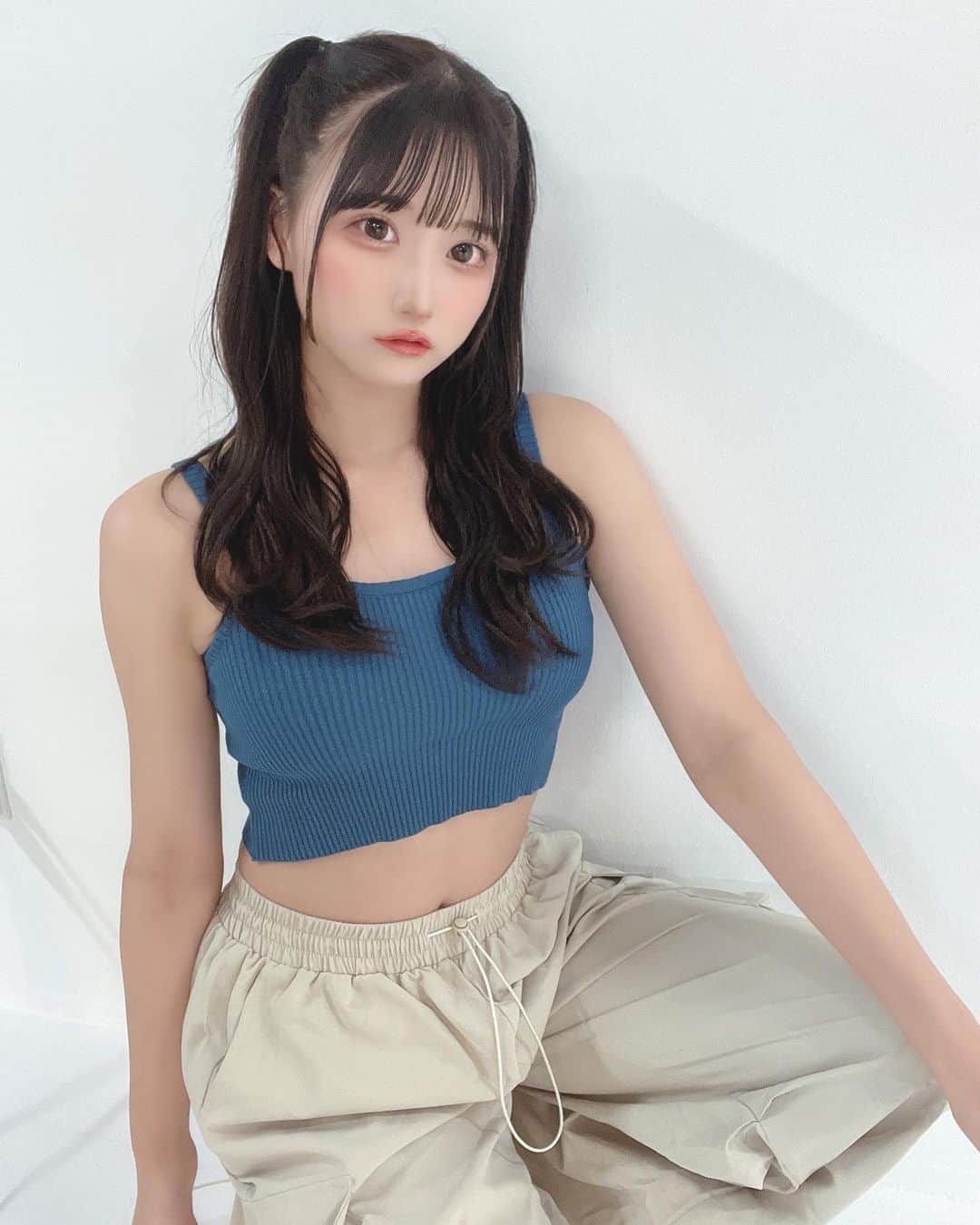 夢実あすかのインスタグラム：「今日のあすか ⸜❤︎⸝‍  ．  ．  ．  #japaneseidol #japanesegirl #idol #instagood #instalike #selca #followforfollowback #selfie #today #ootd #dailylook #instafashion #followme #アイドル前髪 #makeup #今日のコーデ  #アイドル  #アイドルメイク  #メイク  #夏コーデ #いいね返し #自撮り #自撮り女子 #自撮り界隈 #推してください #シンプルコーデ #カーゴパンツコーデ #ラフコーデ #ハーフツイン」