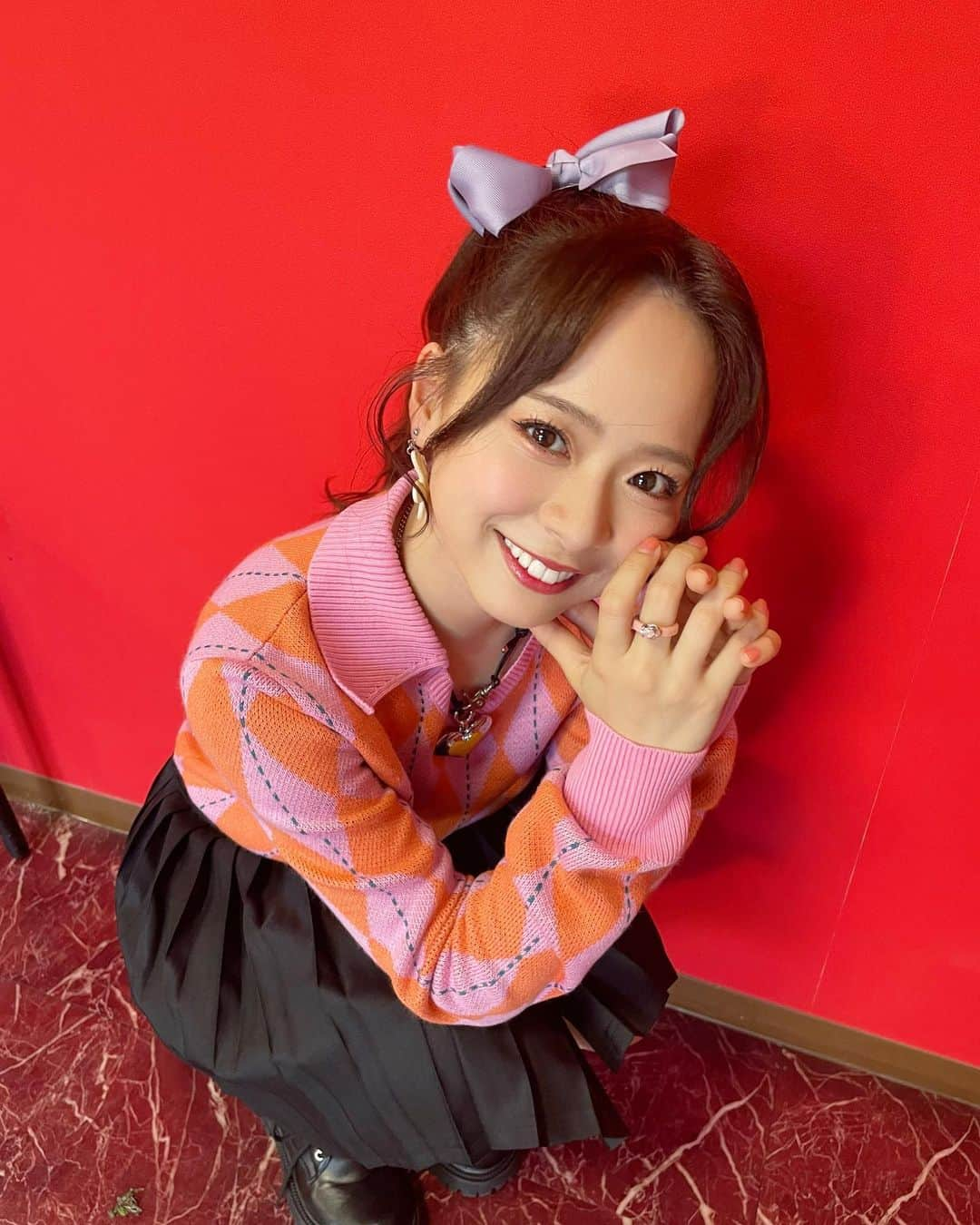 倉野尾成美のインスタグラム：「アイドルなんかじゃなかったら MVオフショ😁🎀」