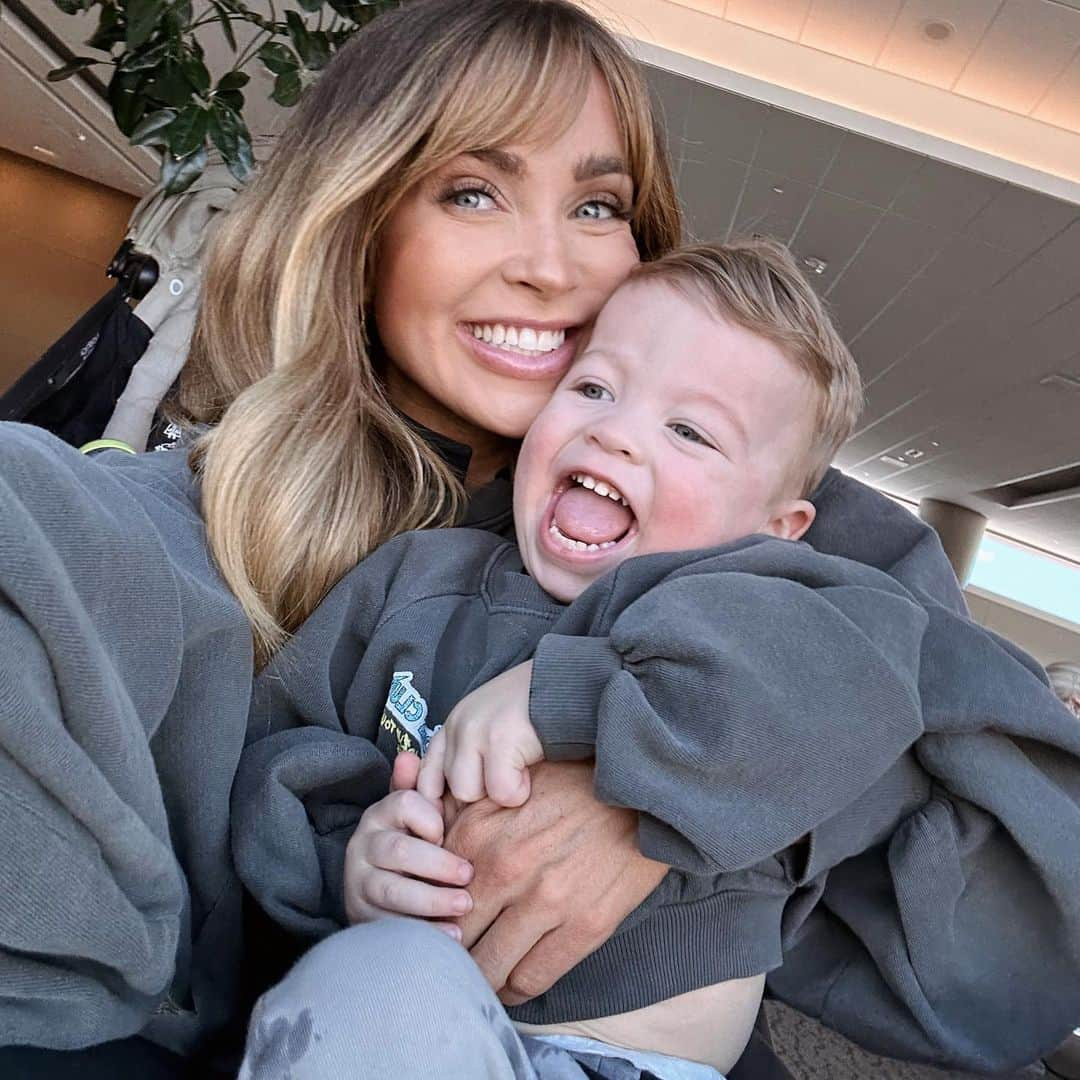 Cara Van Brocklinさんのインスタグラム写真 - (Cara Van BrocklinInstagram)「Our baby boy is 2 years old today!! It’s hard for me to say this without tears in my eyes, but they are definitely happy tears! He is the absolute light of our life! He can put a smile on anyone’s face with his little personality! I honestly didn’t know it was possible to have that big of a personality in that little of a body. He is my little buddy and I hope it always stays that way! I love you so much Chap and happy 2nd bday!」9月9日 21時46分 - caraloren