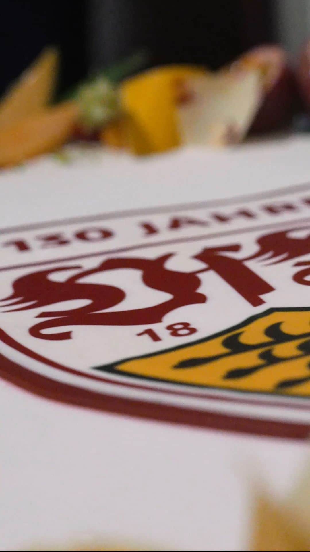 VfBシュトゥットガルトのインスタグラム：「🗣️ „130 Jahre - du hast dich super gehalten!“ 🤍❤️  #VfB #geburtstag #vfbstuttgart #vfbstuttgart1893 #auscannstatt #furchtlosundtreu #VfBInsta」
