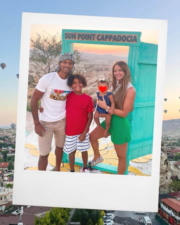 ナニのインスタグラム：「An incredible family experience! 🎈🥰 #Family #Türkiye #Moments」