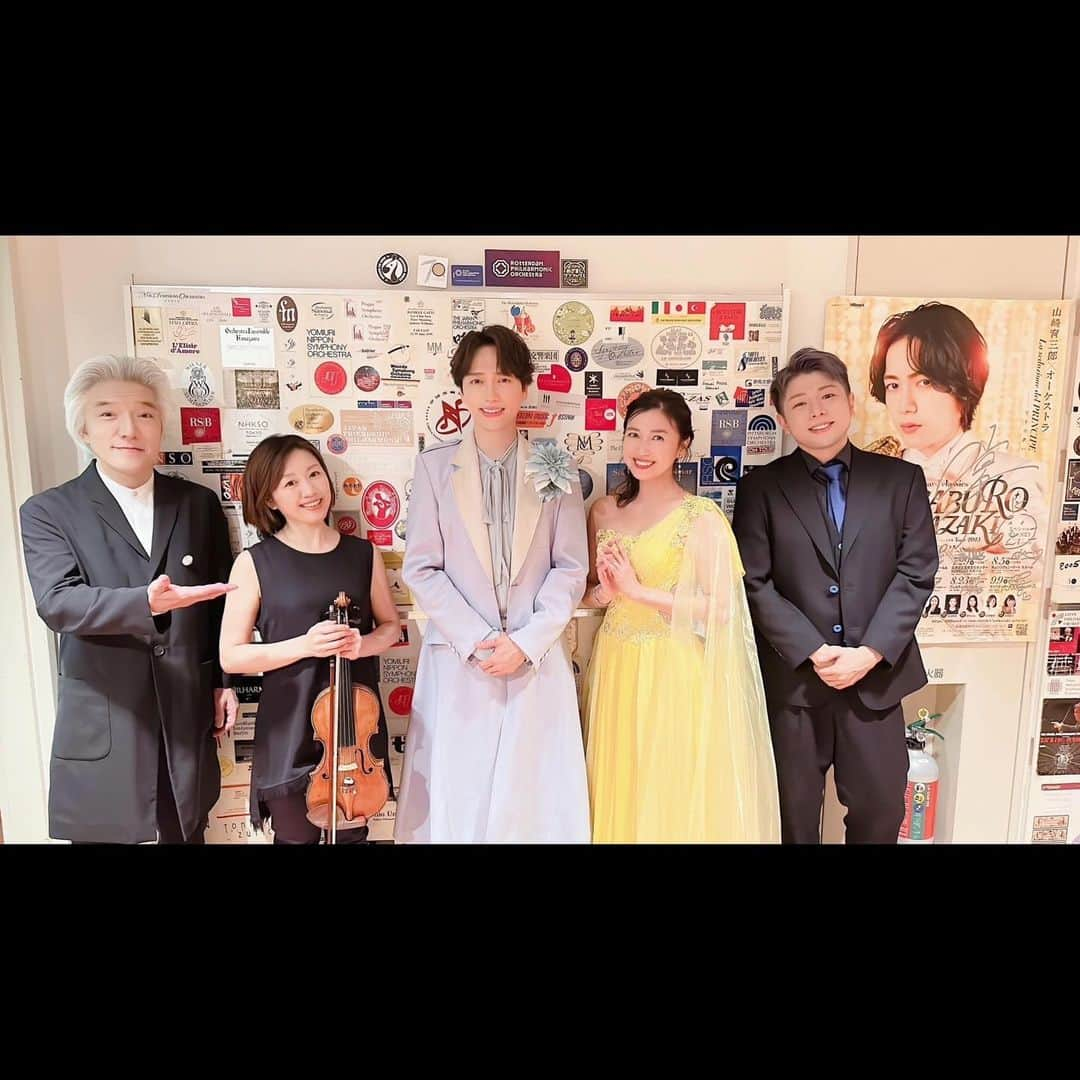 山崎育三郎さんのインスタグラム写真 - (山崎育三郎Instagram)「ツアーファイナル、サントリーホール終演しました。  全国ツアー無事に最後まで走り抜ける事が出来ました。  ご来場頂きました皆様本当にありがとうございました。  ゲストの新妻聖子さん、指揮栗田博文さん、ピアノ宗本康兵さん、コンサートマスター渡辺美穂さん、東京フィルハーモニー交響楽団の皆さん、素晴らしい演奏をありがとうございました。  溢れる思いはまたいくともで語ります。  幸せでした。  PRINCIPE完結。」9月9日 22時38分 - ikusaburo_yamazaki