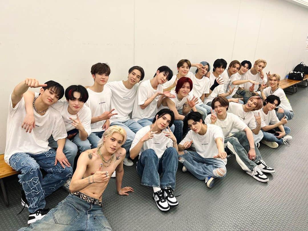 NCTさんのインスタグラム写真 - (NCTInstagram)「💫💚🌱NCT NATION : To The World in #OSAKA DAY 1🌱💚💫  #NCT #NCT127 #NCTDREAM #WayV #NCT_DOJAEJUNG #NCT_NATION #NCT_NATION_ToTheWorld #OSAKA #NCT_NATION_ToTheWorld_OSAKA」9月9日 22時48分 - nct
