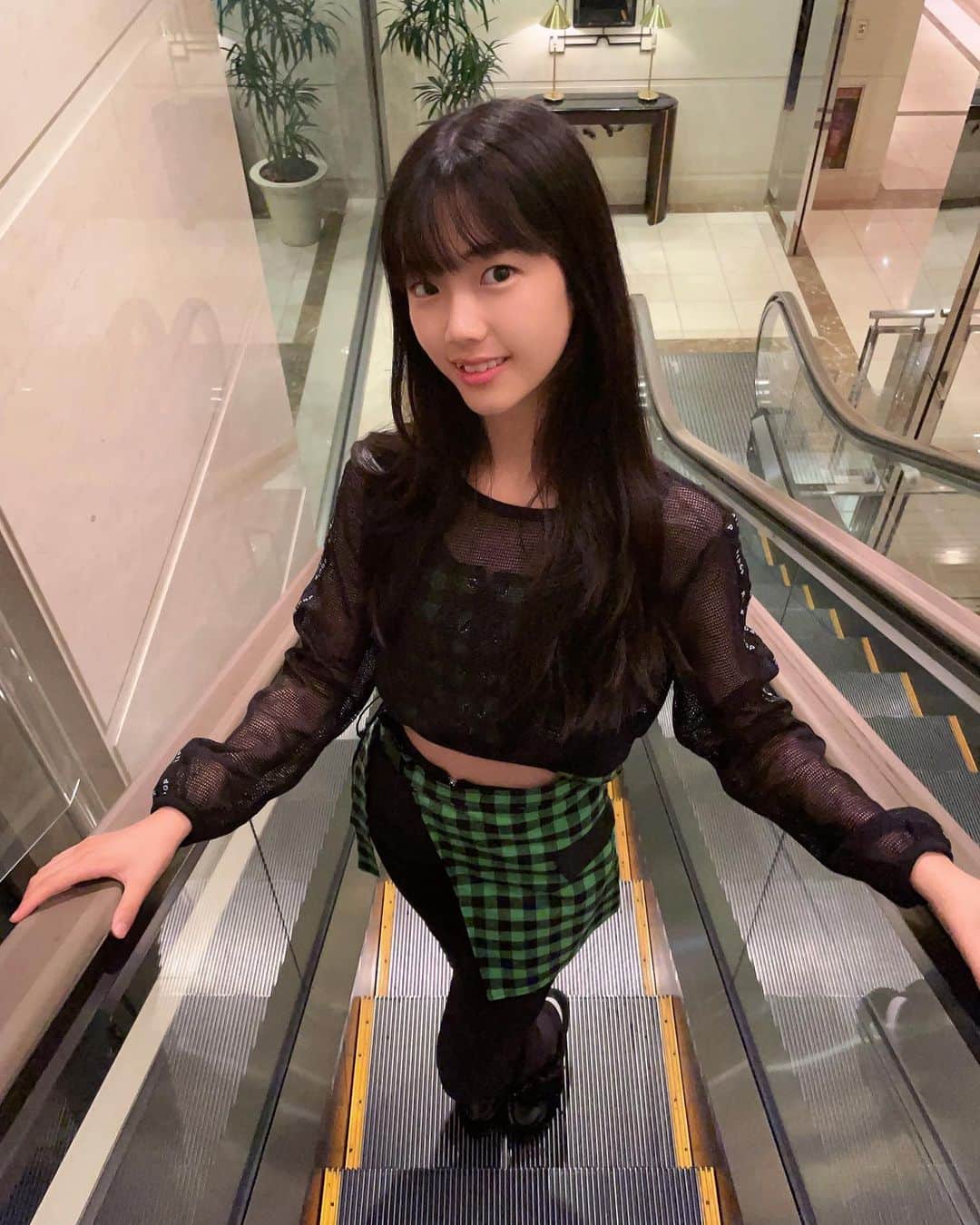 北島澪のインスタグラム：「✨✨✨✨✨✨✨✨✨✨✨✨  本当にお気に入りのお洋服💚 KIPOPさまとの出会いに感謝🌸  ✨✨✨✨✨✨✨✨✨✨✨✨   #japankidsfashionweek  #jkfw  #jkfwマイコーデ  #kipop  #koreafashion  #koreabrand  #kpop  #kpopfashion  #インスタキッズ  #キッズモデル  #ジュニアモデル  #韓国ファッション  #韓国  #ファッション  #コーデ  #ランウェイ  #キャットウォーク  #ファッションショー  #北島澪」