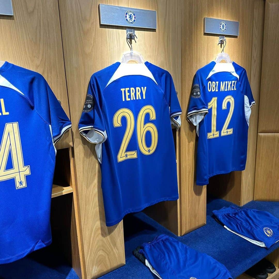 ジョン・テリーのインスタグラム：「@chelseafc 💙⚽️」