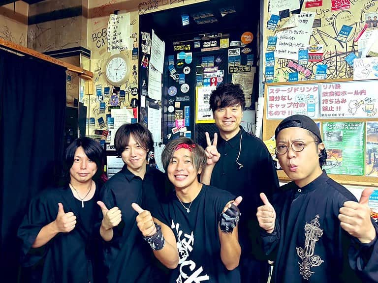 安達勇人さんのインスタグラム写真 - (安達勇人Instagram)「安達勇人フルバンド&ツーマン LIVEツアー〜いばROCK 〜いよいよ開幕しました！  初日最高潮で終了！！  安達勇人✖️東京力車ツーマンLIVEもフルバンドワンマンin水戸ソニックもめちゃくちゃ楽しかったよ！ そしてめちゃくちゃ熱いスタートの日になりました！ みんなの会場のパワーが凄まじくROCKでした！ 沢山のパワーをもらっちゃった。 仲間の皆様、ファミリーの皆様ありがとうございました！！ ツアーFINALの水戸ライトハウス公演やつくばPARKDINER公演のチケットもありがとう！  次のツアー公演は18日のADACHI HOUSE男祭りLIVE！！ 男性諸君！あなたが主役ですよ！ 年に一度の男達の為だけの一日！ 野郎どもの底力見せてください！ 僕達バンドメンバーも本気でぶつかってきます！  沢山の笑顔サンキューです！！！！！  9/30(土) いばROCKツアーFINALのSOLD OUT!!をみんなと叶える！ FINALがSOLD OUTしたらとんでもなく嬉しい事があるぞ！！！  応援よろしくお願いします！  今日も一日お疲れ様でした☺️  #いばROCK #安達勇人  #東京力車」9月9日 23時41分 - yuto_adachi_official