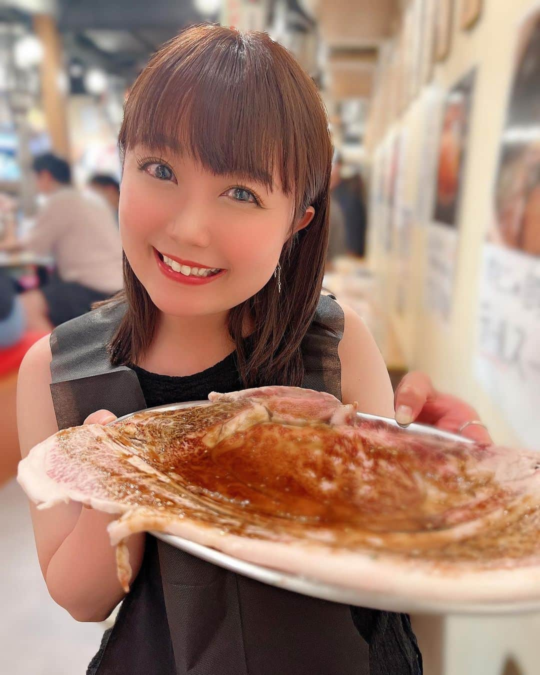 嶋梨夏さんのインスタグラム写真 - (嶋梨夏Instagram)「いつぶりかのはみ出るカルビを食べられた日😋💓 . . . . . #被写体 #お仕事依頼受付中 #ふたご #大阪焼肉ホルモンふたご #はみ出るカルビ #焼肉 #いっぱい食べる君が好き #むちむち #ぷに子 #アラサー女子 #平成元年生まれ #150cm #ファインダー越しの私の世界 #ポートレート #ポートレート撮影 #女優 #actress #photooftheday #JAPAN #japanesegirl #instagood #followme #ricashima #嶋梨夏」9月9日 23時48分 - shimarica_jp