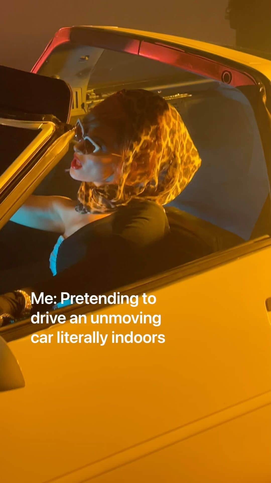 ボニー・マッキーのインスタグラム：「They call me Lightning McKee 😎🚗 #hotcity #indiepop #hotgirlsummer」