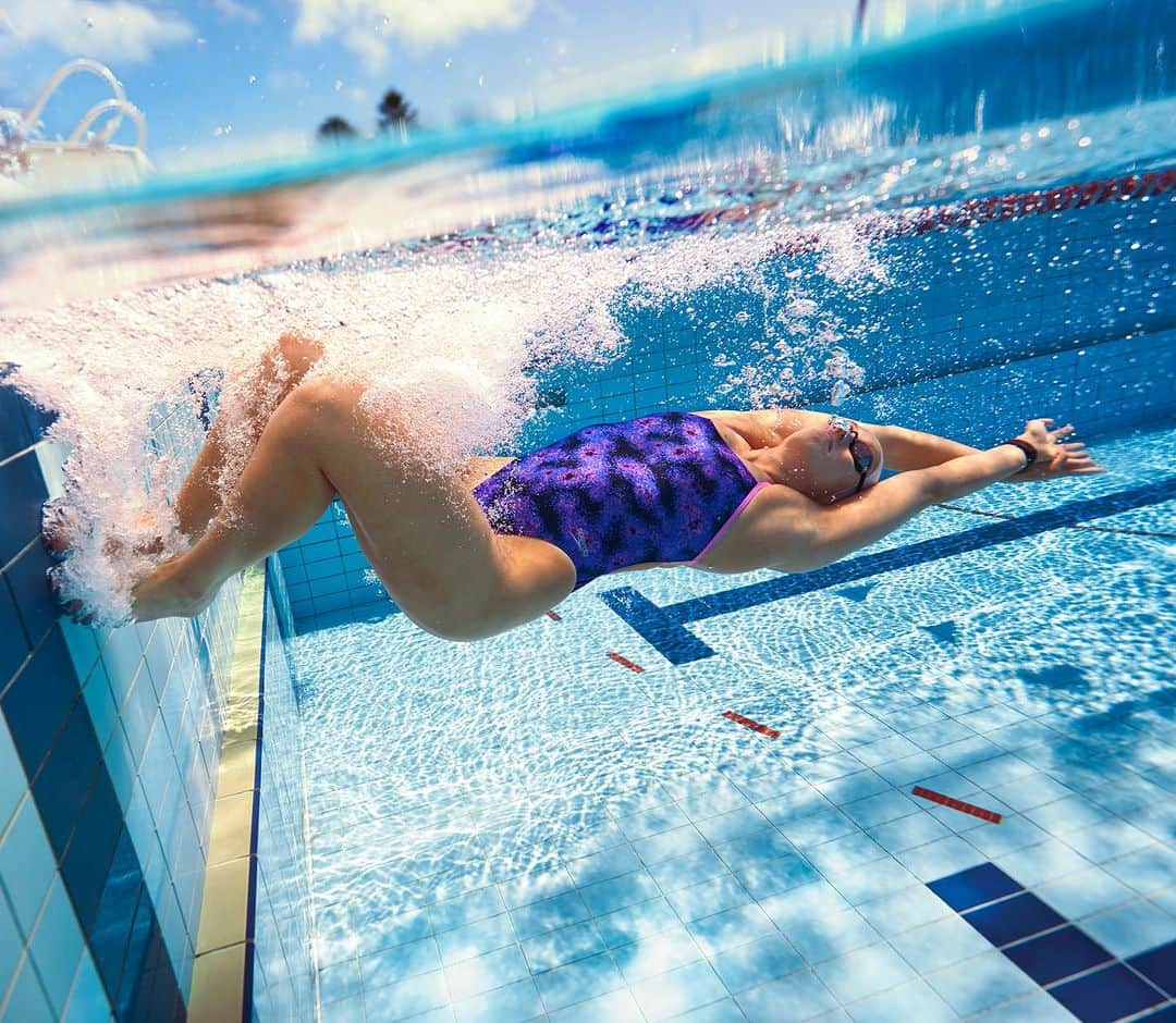スピードのインスタグラム：「Back again to training to push our limits day after day. 💪  #Speedo  #swimming」