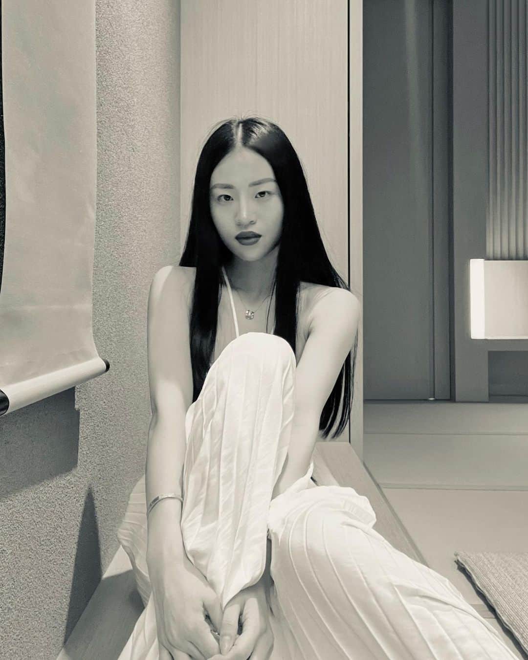 NATALIE LIAOのインスタグラム：「At the beginning of this year, I had set my intention that I would become my most authentic self. To me, this meant that I would value and honor my own true essence. All the versions of me that live within my soul. Because I no longer cared whether or not I would be shunned or criticized for the decisions I would make for myself. Because playing and blooming in my fluidity as a woman meant so much more to me. Because I deserved it. Because this is the promise made to me since the day I was born.  #kyotojapan #kyototravel #amankyoto #japantrip #summerinjapan」