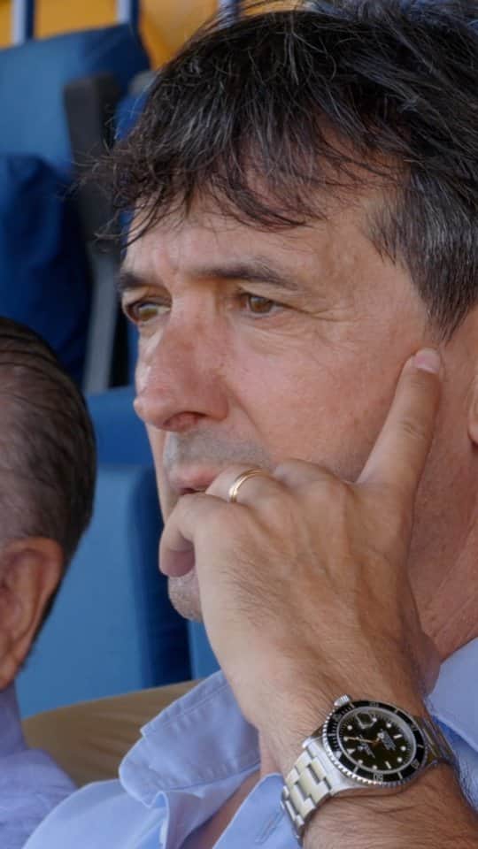ビジャレアルCFのインスタグラム：「Primeras horas de Pacheta en Vila-real.  ¡Grande, míster! 👏🏻」