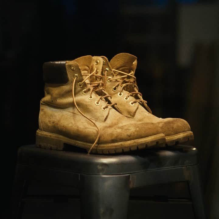 ティンバーランドのインスタグラム：「This is not boot. It’s an icon. 👊  And Icons are bold. Built to get sh*t done!  Here’s to 50 years of having your back...and to 50 more.  This is not a boot.  #Timberland50 #BuiltForTheBold」