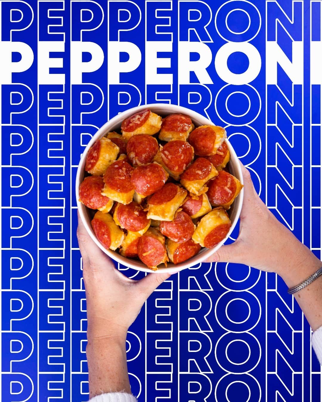 のインスタグラム：「Pepperoni Pizza: 😴​  Pepperoni Nuggets: 🤠😎🤤​」