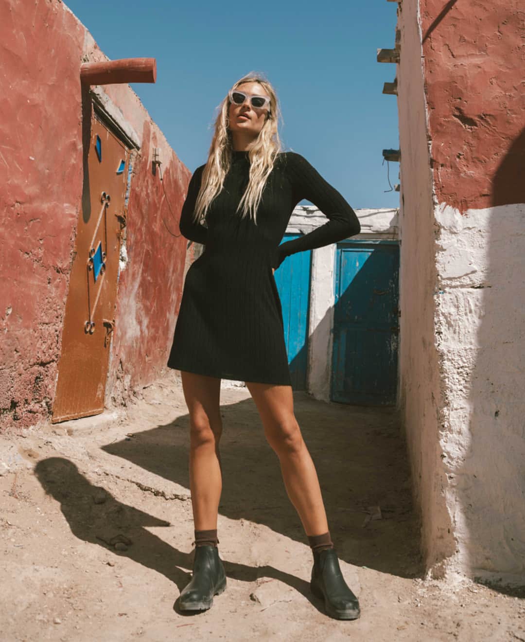 BILLABONG WOMENSのインスタグラム：「Our take on the Little Black Dress」