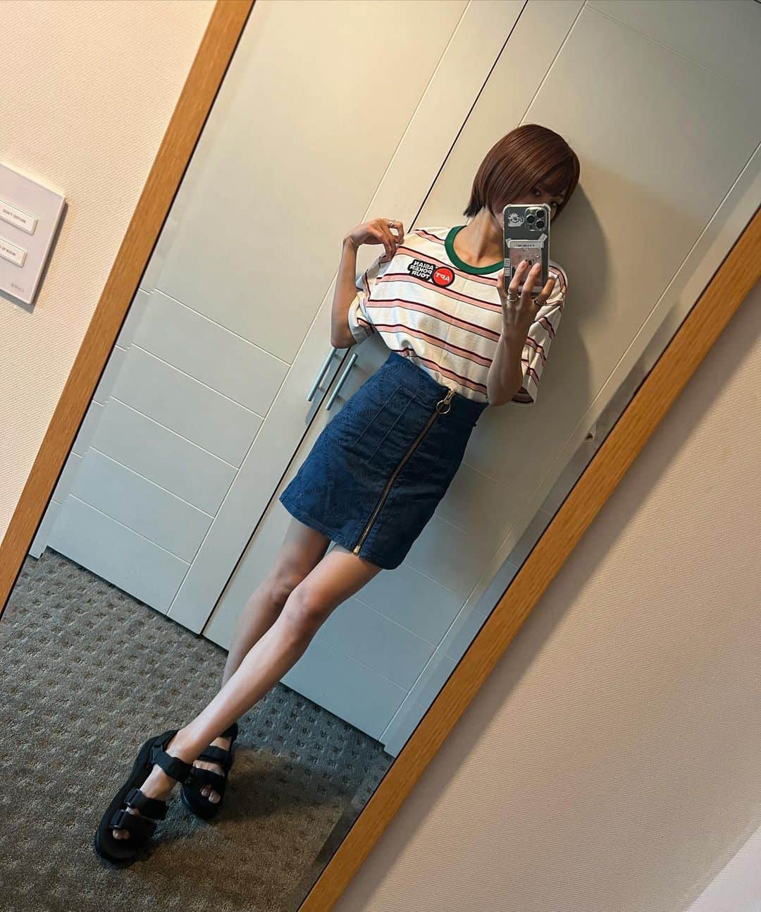 来栖うさこさんのインスタグラム写真 - (来栖うさこInstagram)「. . . APT仁川🇰🇷のときの コーディネートたち🫶🩷  会場行くと寒いし、 でもおしゃれはしたいし、 でも荷物は減らしたいし…  という葛藤の中で生まれた 精一杯の着回し……🙁✨  #fashion #styleinspo #ootd #outfitoftheday #whatiwore #shoppingaddict #instafashion #currentlywearing #instastyle #fashionista #ファッション #お洒落さんと繋がりたい #おしゃれさんと繋がりたい #おしゃれ #今日のコーデ」9月10日 2時01分 - kurusu_usako