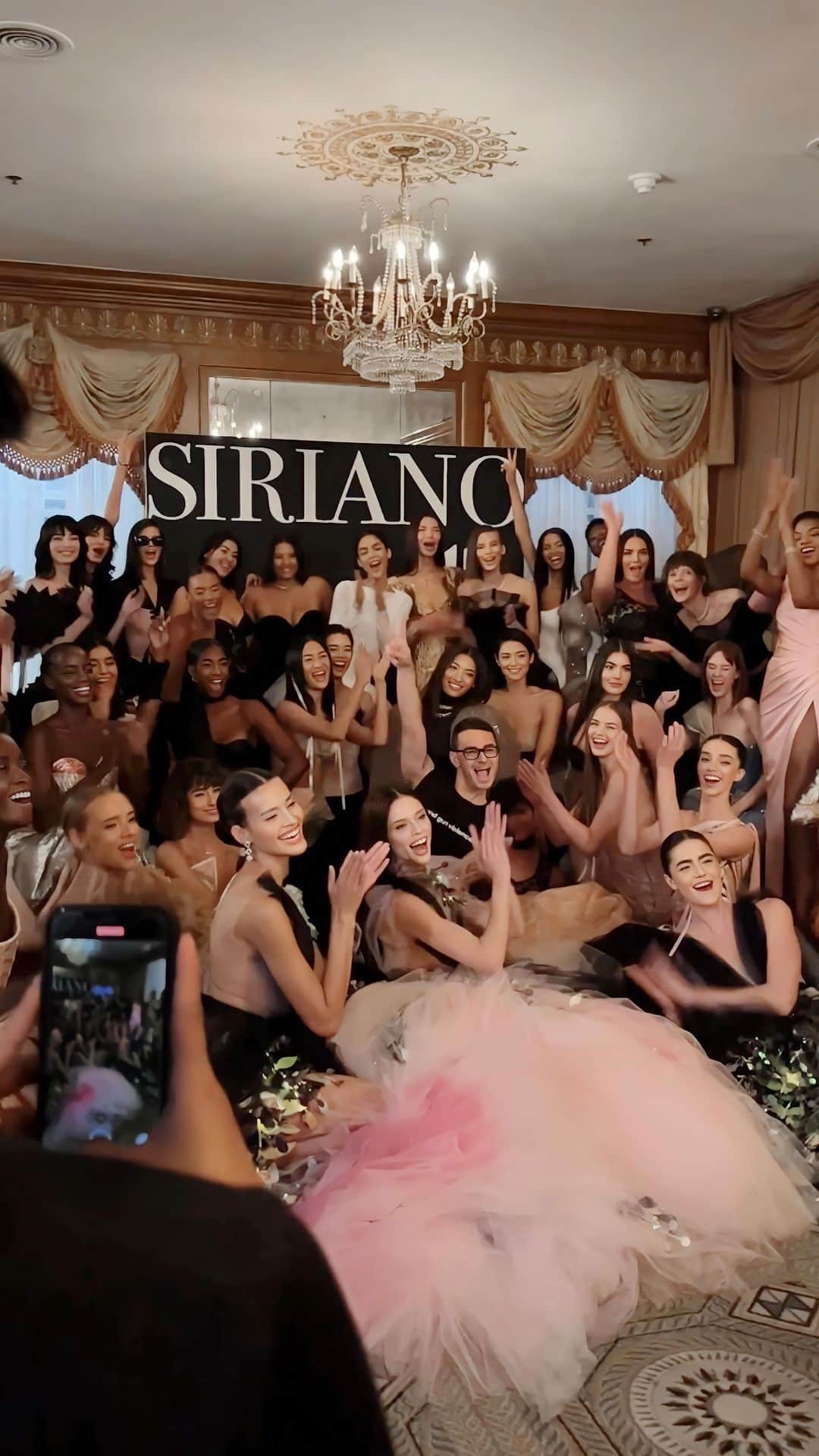 ココ・ロシャのインスタグラム：「POV: Walking @csiriano’s ultra chic 15th anniversary show featuring a show stopping performance by the incomparable @siamusic.」