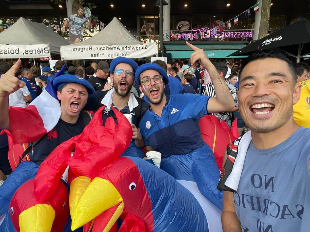 山田章仁のインスタグラム：「選手のラグビーワールドカップも悪くないが、観客のラグビーワールドカップも悪くない。 そうどちらも良い🙆 いや、もしかしたら観客の方が楽しいかも🥳 A very enjoyable RWC here in France 🇫🇷🏉」