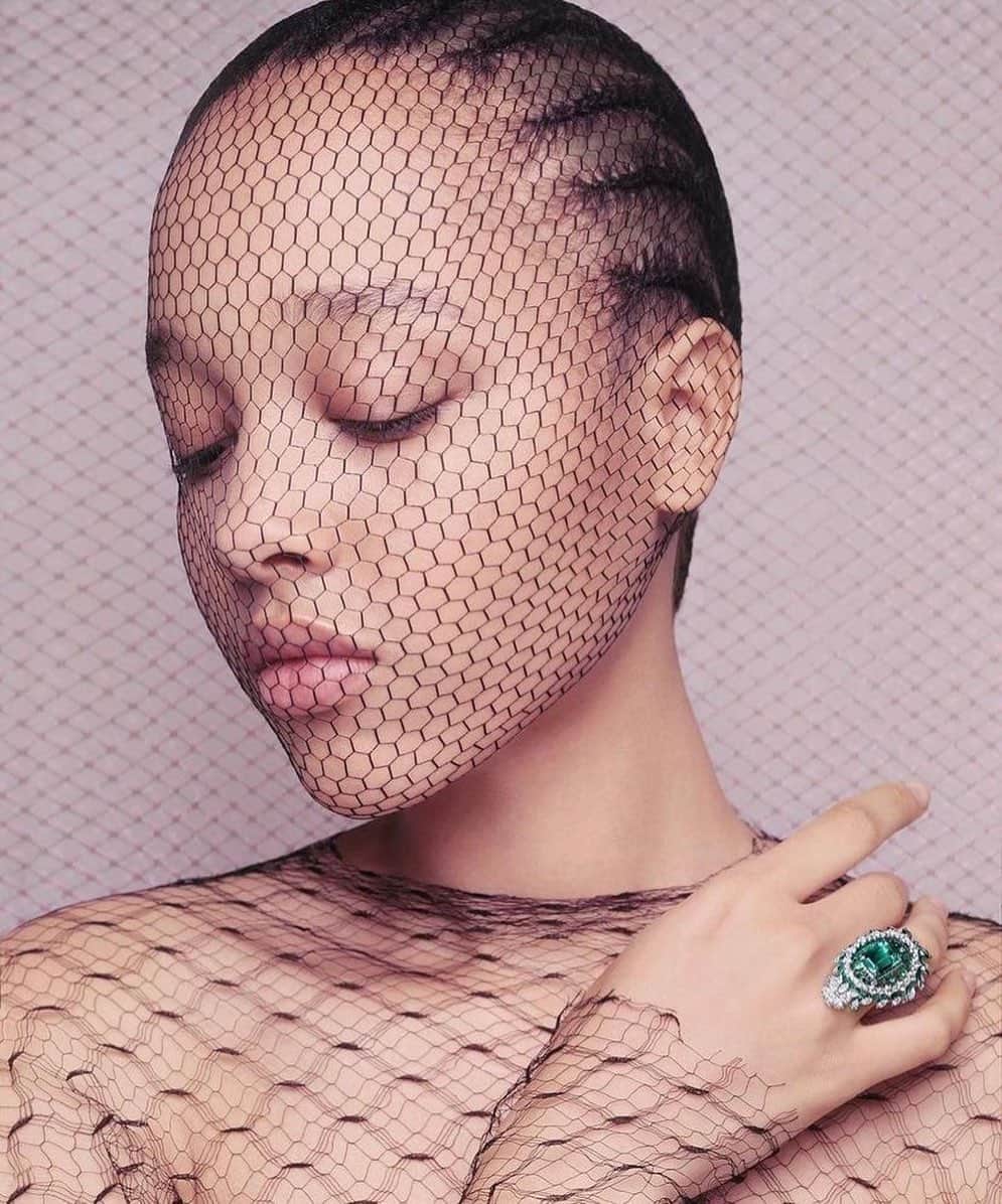 IMG Modelsのインスタグラム：「Peace+Quiet. 🕊 @sculymejia unveils the latest #diorhautejoaillerie collection in #Dior Magazine. 📷 @brigitteniedermairstudio #IMGmodels」