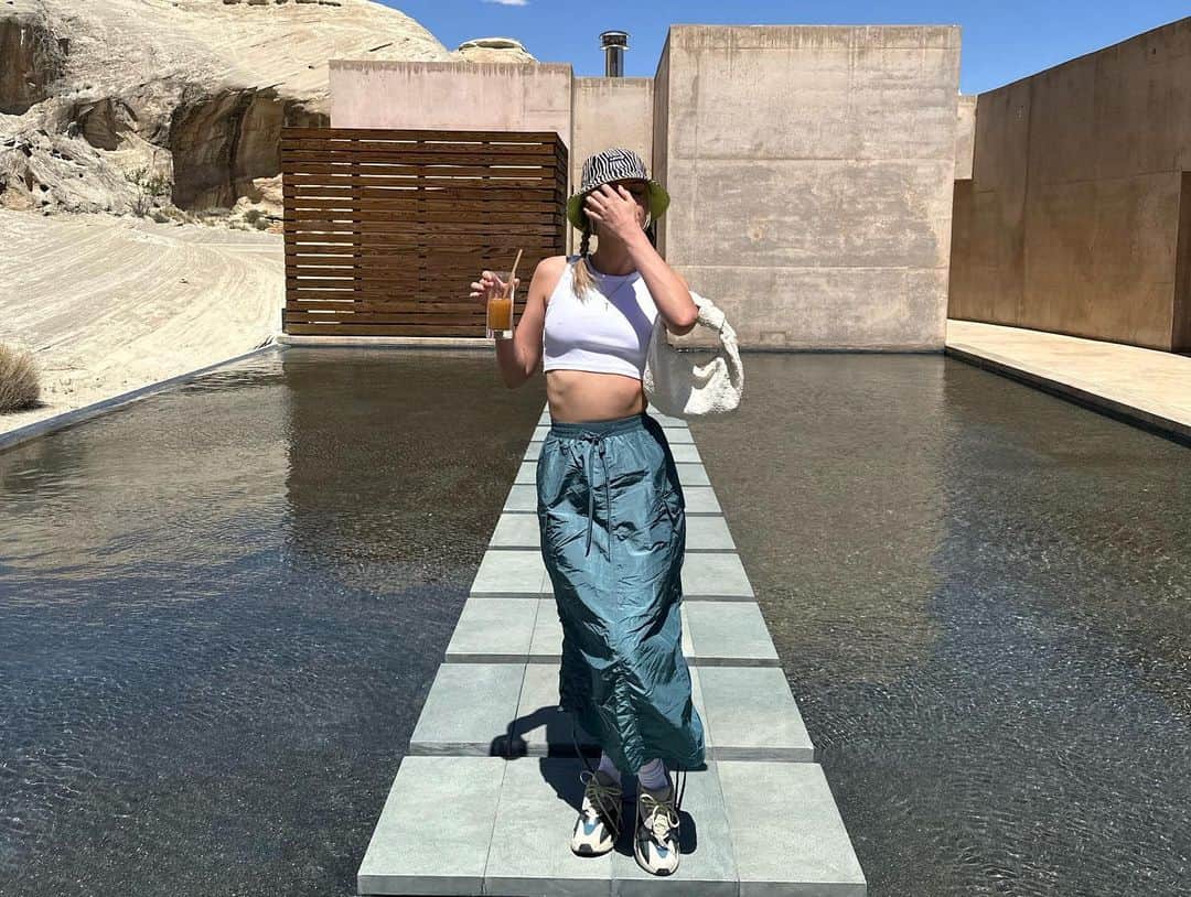 アリッサ・ヴァイオレットさんのインスタグラム写真 - (アリッサ・ヴァイオレットInstagram)「first picture shows off my personality」9月6日 6時42分 - alissaviolet