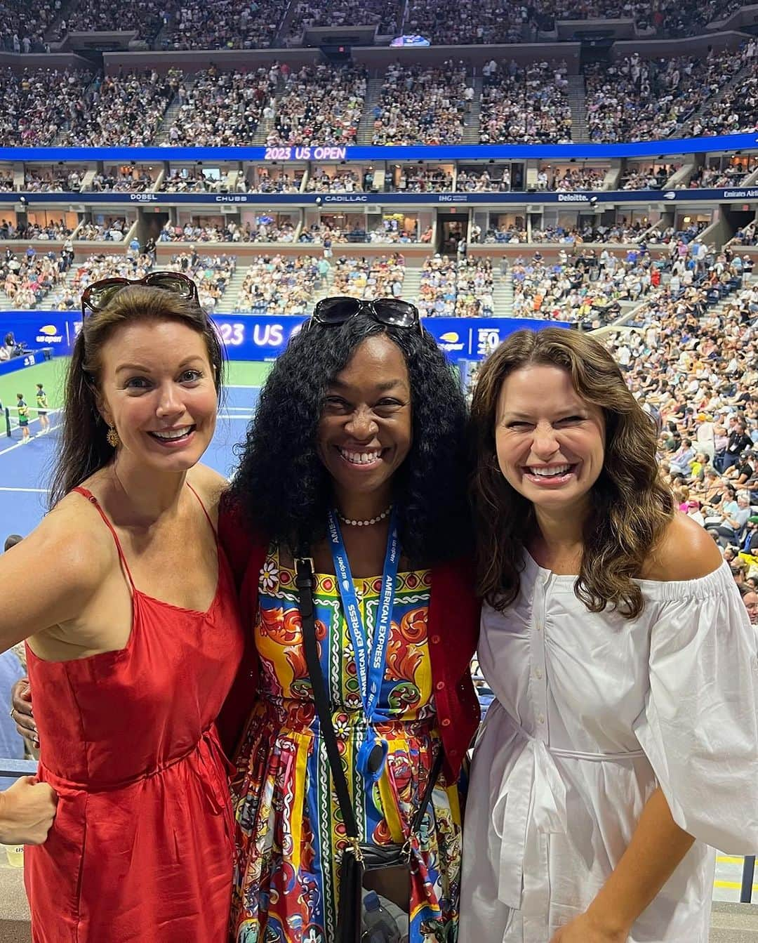 ベラミー・ヤングさんのインスタグラム写真 - (ベラミー・ヤングInstagram)「OH MY STARS! Y'all, we had the MOST FUN at the @usopen the last couple of days. I love this family of folks with everything in me, so it made it extra special to get to be there with them (thank you, Shonda!) - & WOW did we witness some INCREDIBLE #tennis. 😲 (that Sinner/Zverev match last night was unforgettable🤯 as was the privilege of getting to watch Mr. @carlitosalcarazz play in-person: on top of the prowess, what sheer joy 🤩💗) Hope each of you had an amazing (+long!) weekend too. Sending you so much love! #USOpen #NYC @usta #USTA WOWOWOW #ScandalFamForever 🎾🔥🥰🥂❤️🎉」9月6日 7時18分 - bellamyyoung