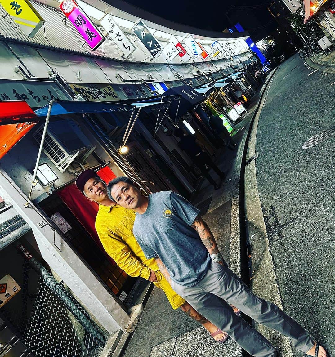 マッコイ斉藤のインスタグラム：「最近週2で横浜たそがれホテルの小部屋♫ #凄い街だなぁ  #福富町夜遊び」
