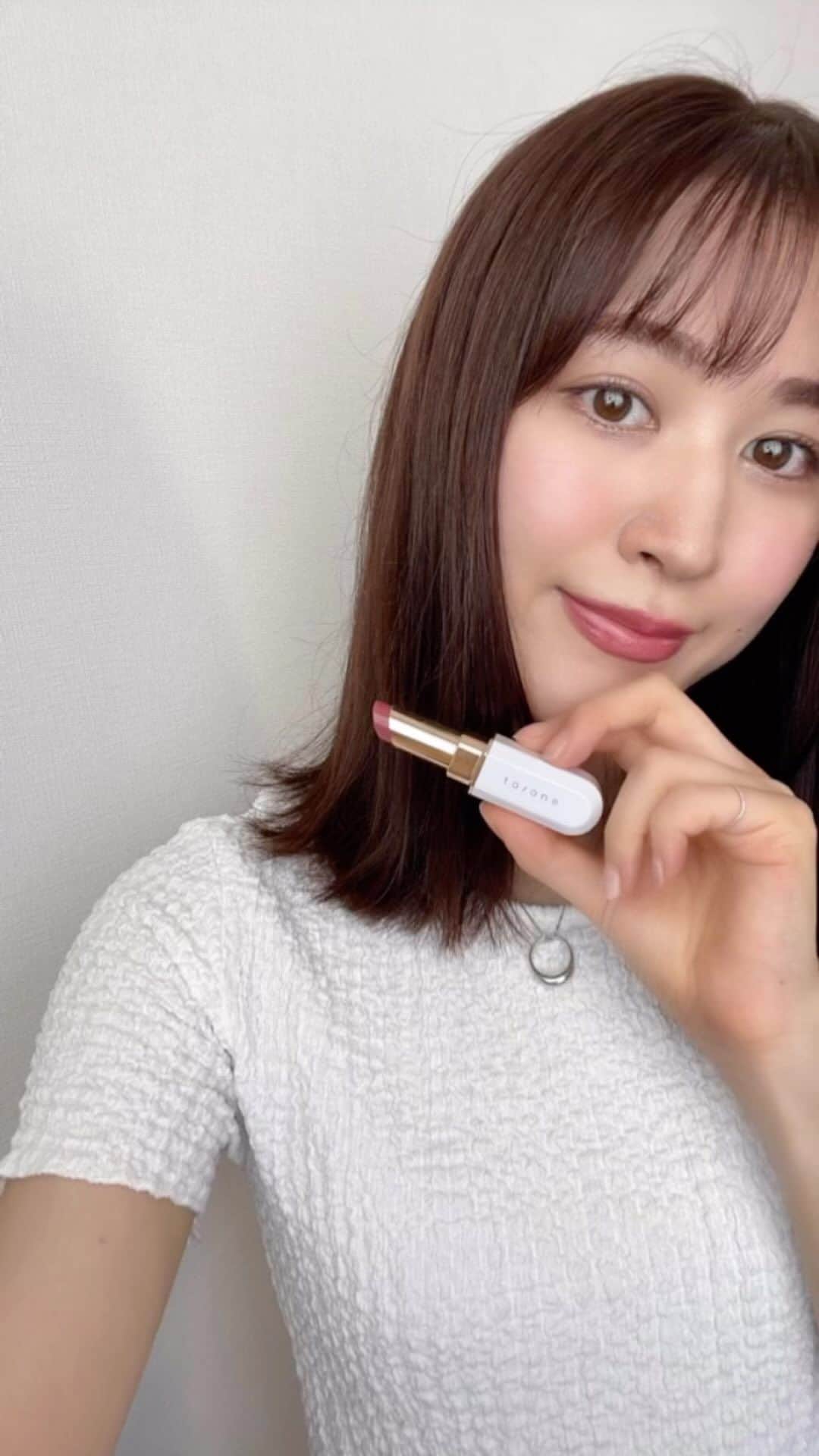 後藤夕貴のインスタグラム：「最近の褒められリップ💄  @toonecosmetics  ブロッサム 06  どこのリップ？と聞かれる率高めです お気に入り♡ #toone#toonecosmetics#cosme #リップスティック#コスメ#ブルベ冬 #ゆき_cosme」
