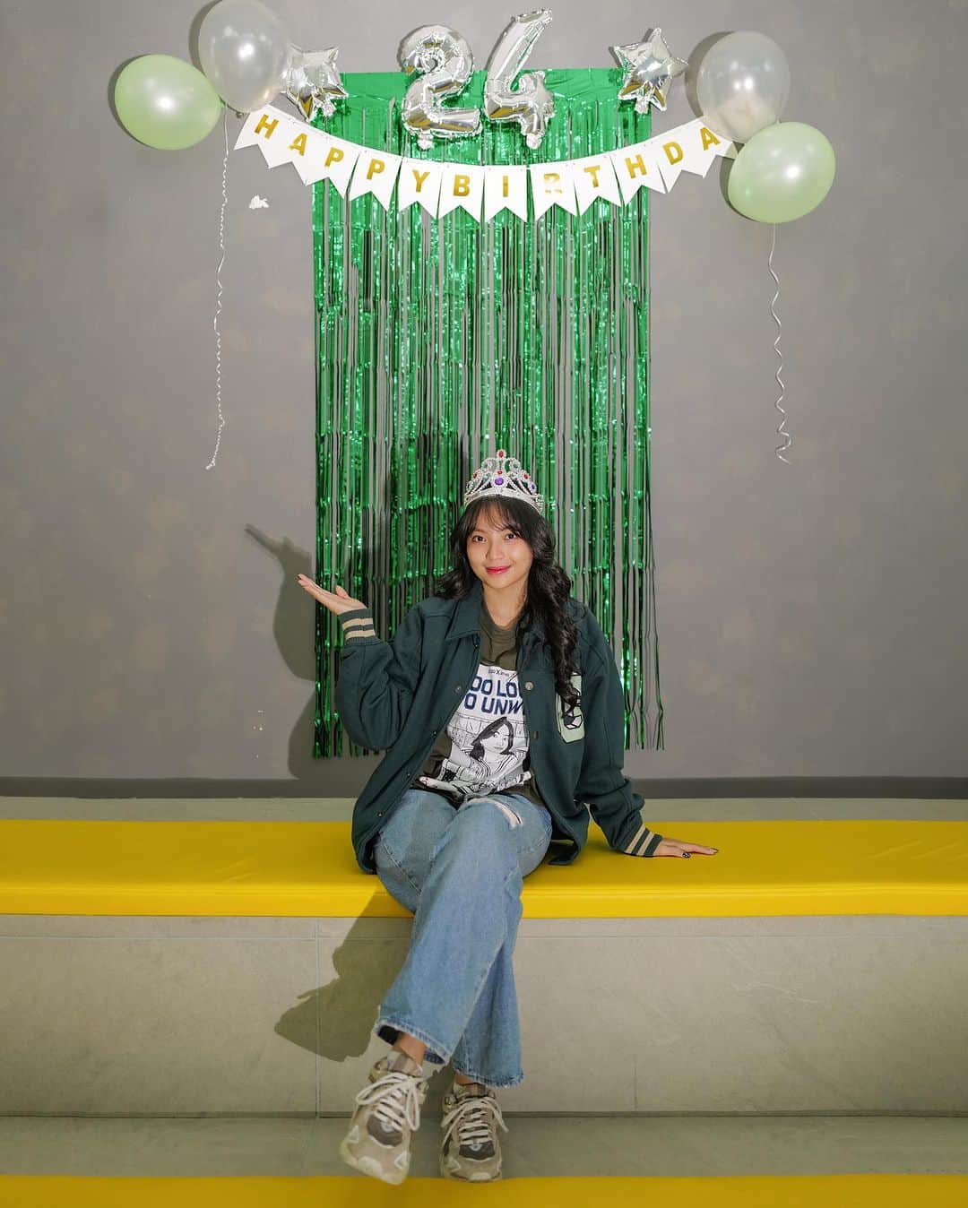 シャニア・グラシアのインスタグラム：「Bayik 2 tahun 4 bulan ini sangat imut sekalii. Sekali lagi Happy Birthday @jkt48gracia terimakasih untuk keseruan hari ini💚」