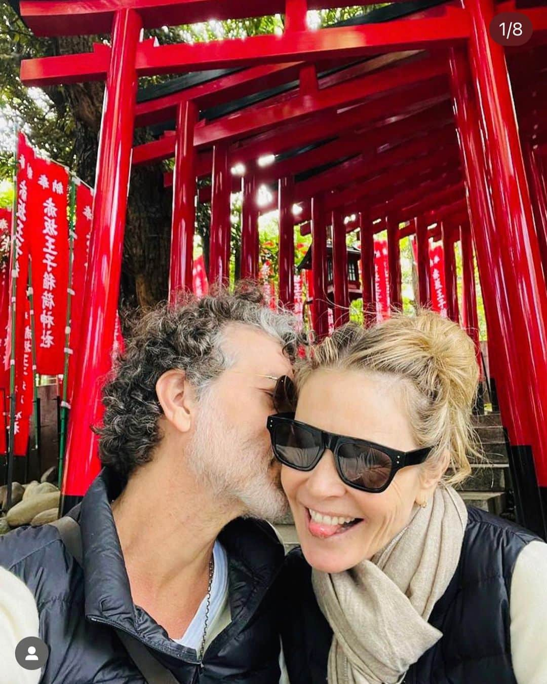 エル・マクファーソンさんのインスタグラム写真 - (エル・マクファーソンInstagram)「Life beyond my wildest dreams they say -  as I celebrate my 20 years anniversary this week …..I am also celebrating 365+days of heart expanding bliss @doylebramhall Our friend @ninamorris calls us Nomadic Lovers -  So Ive chosen some of my favorite images from around the world  #1 Taken a few months ago while on a shoot in LA for @reservedmagazine  from my friend and brilliant photographer @randallslavin april 2023 #2 Saharan desert Morocco Sept 2022 - magical trip .  #3 Calcata  Vecchia Italy with our friends at @grottosonara  #4 Halloween 2022 in Transyvania at the wild and wacky party with @adrangredier  #5 Madison Square Gardens with @ericclapton pre show vibes just before Doyle played  #6 Riyadh speaking at the world trade and tourism conference about conscious travel . Mix of old and new world  #7 Jeddah - women in film -Red Sea film festival celebrating @khanjemima film “what’s love got to do with it “ dec 2022  #8 Tokyo April 2023 ....Real travel requires a maximum of unscheduled wandering, for there is no other way of discovering surprises and marvels, which, as I see it, is the only good reason for not staying at home. #9 New Year’s Eve Jan 1 2023 -  #10 Paris for lovers and @dior 2022 under the Eiffel Tower」9月5日 23時12分 - ellemacpherson