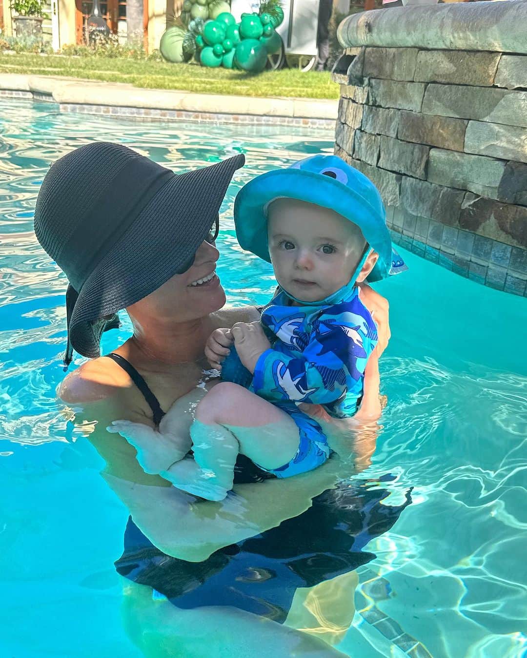 パリス・ヒルトンのインスタグラム：「Hope everyone had a great Labor Day weekend, I know we did 🇺🇸 💙」