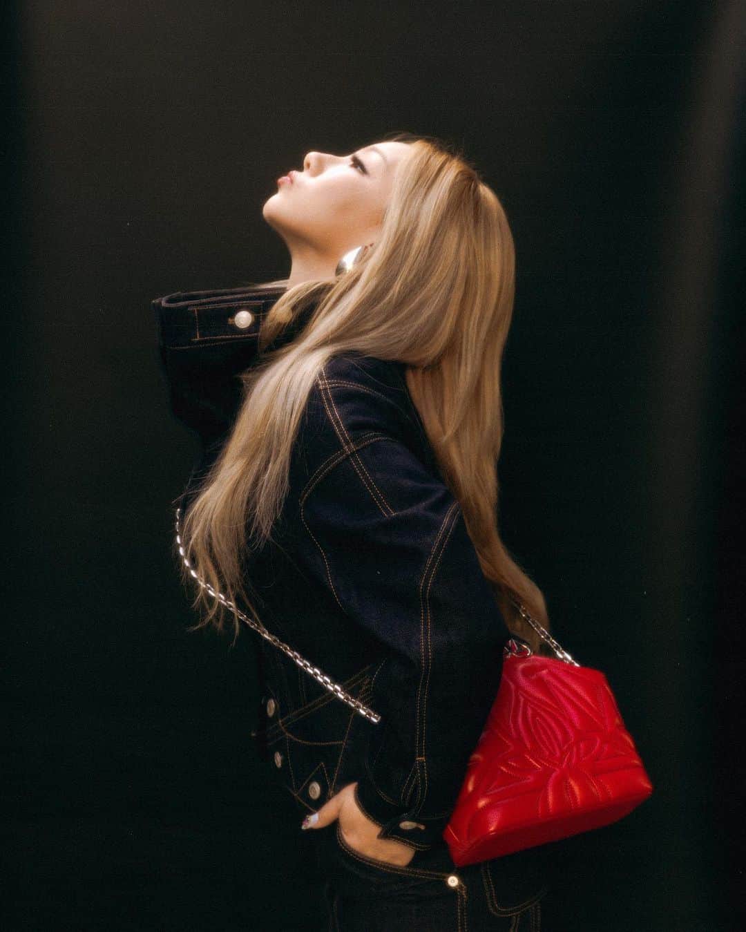 CL さんのインスタグラム写真 - (CL Instagram)「Kiss the Sky     @alexandermcqueen」9月5日 23時29分 - chaelincl
