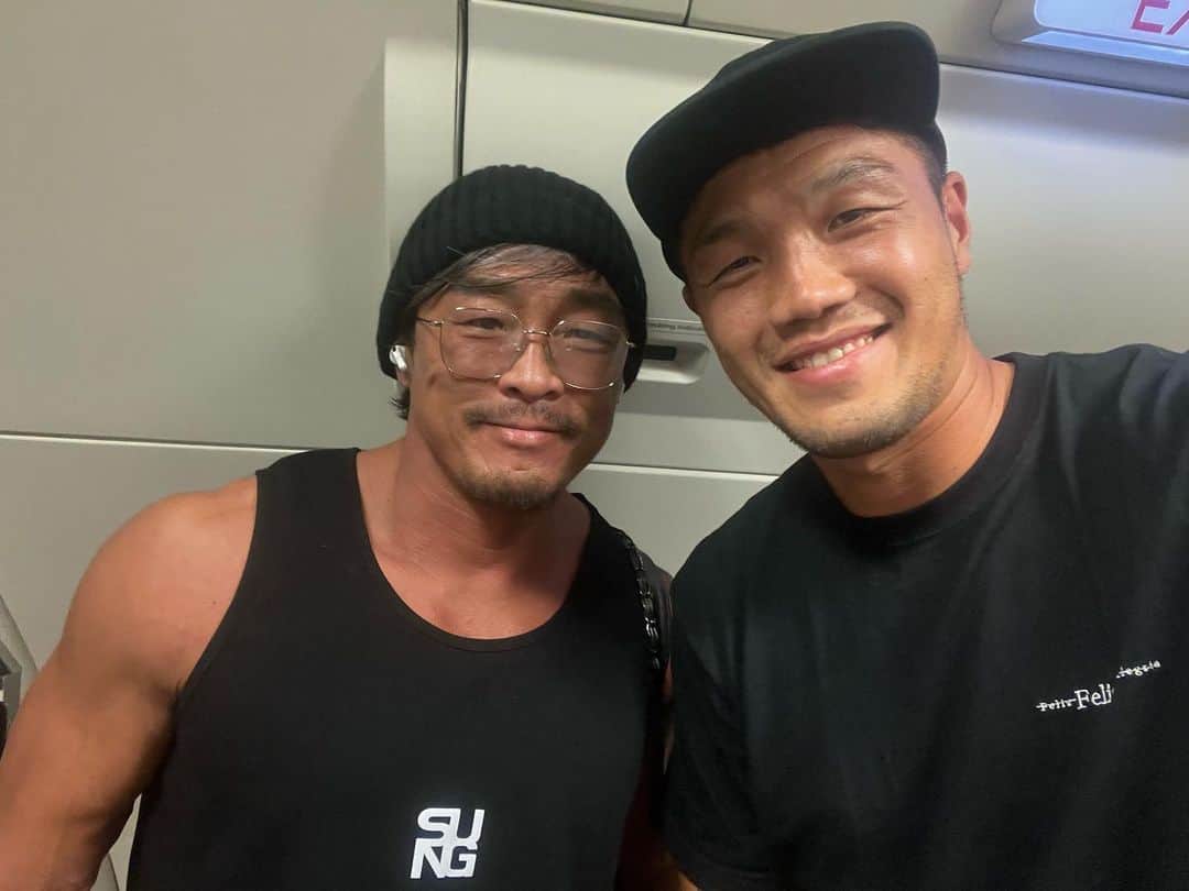 チョン・ソンリョンのインスタグラム：「우연히 내가 너무 좋아 하는 추성훈 님과 함께 좋은 기운 받고 돌아갑니다 😊 #항상응원합니다🙌 #감사합니다. #ありがとうございます.」