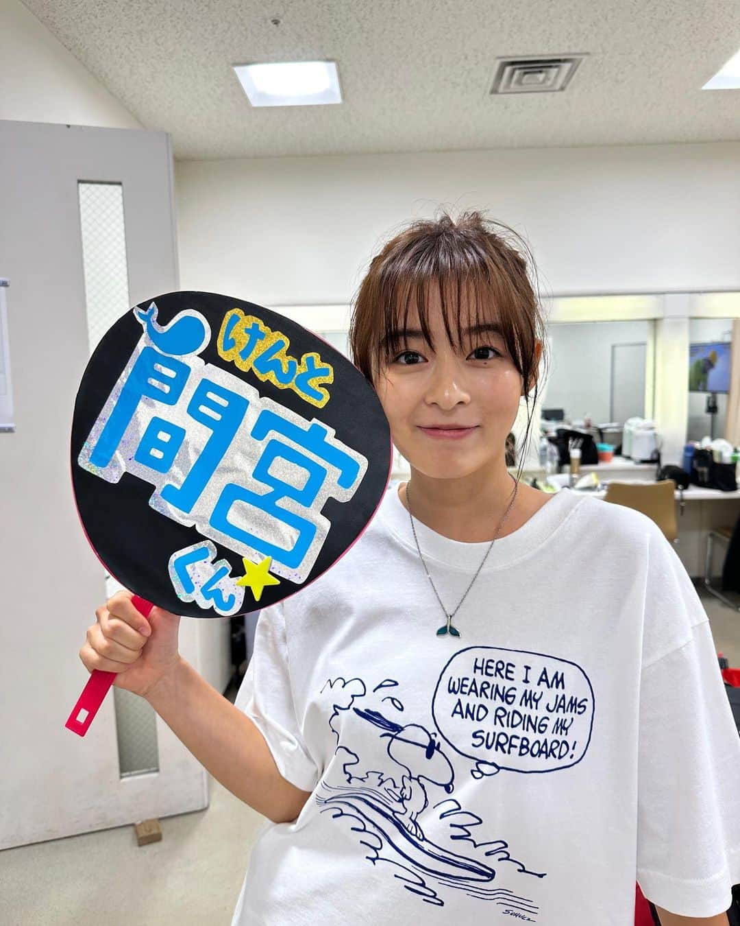 のインスタグラム：「真夏のシンデレラ　オフショット  #森七菜 #もりななのきまぐれ #真夏のシンデレラ #夏シン #TGC #なっつん手作りうちわ #連続投稿61日目」