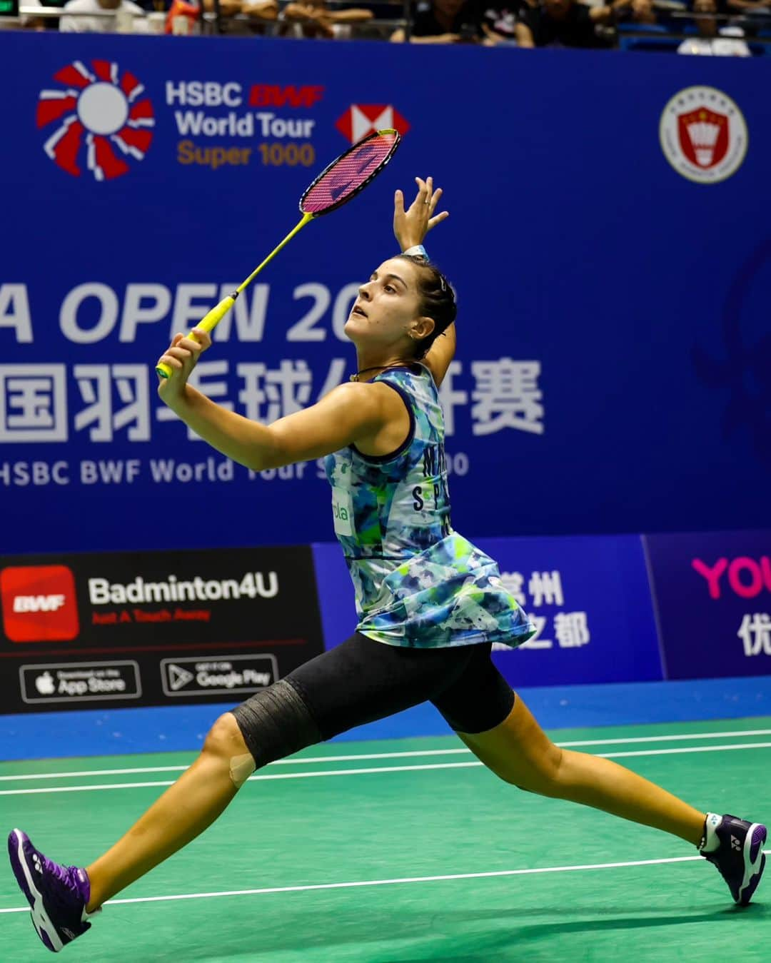 キャロリーナ・マリンのインスタグラム：「First match ✅ First round ✅ #ChinaOpen2023 Time to get ready for Thursday! 💪  📸 Badmintonphoto  #PuedoPorquePiensoQuePuedo」