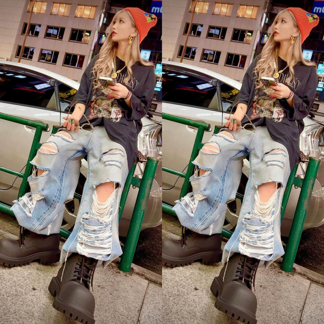 AIKAのインスタグラム：「😈😈😈 . . . #harleydavidson #vtmnts #vetements #balenciaga #ootd #ootdfashion #instafashion #tokyofashion」