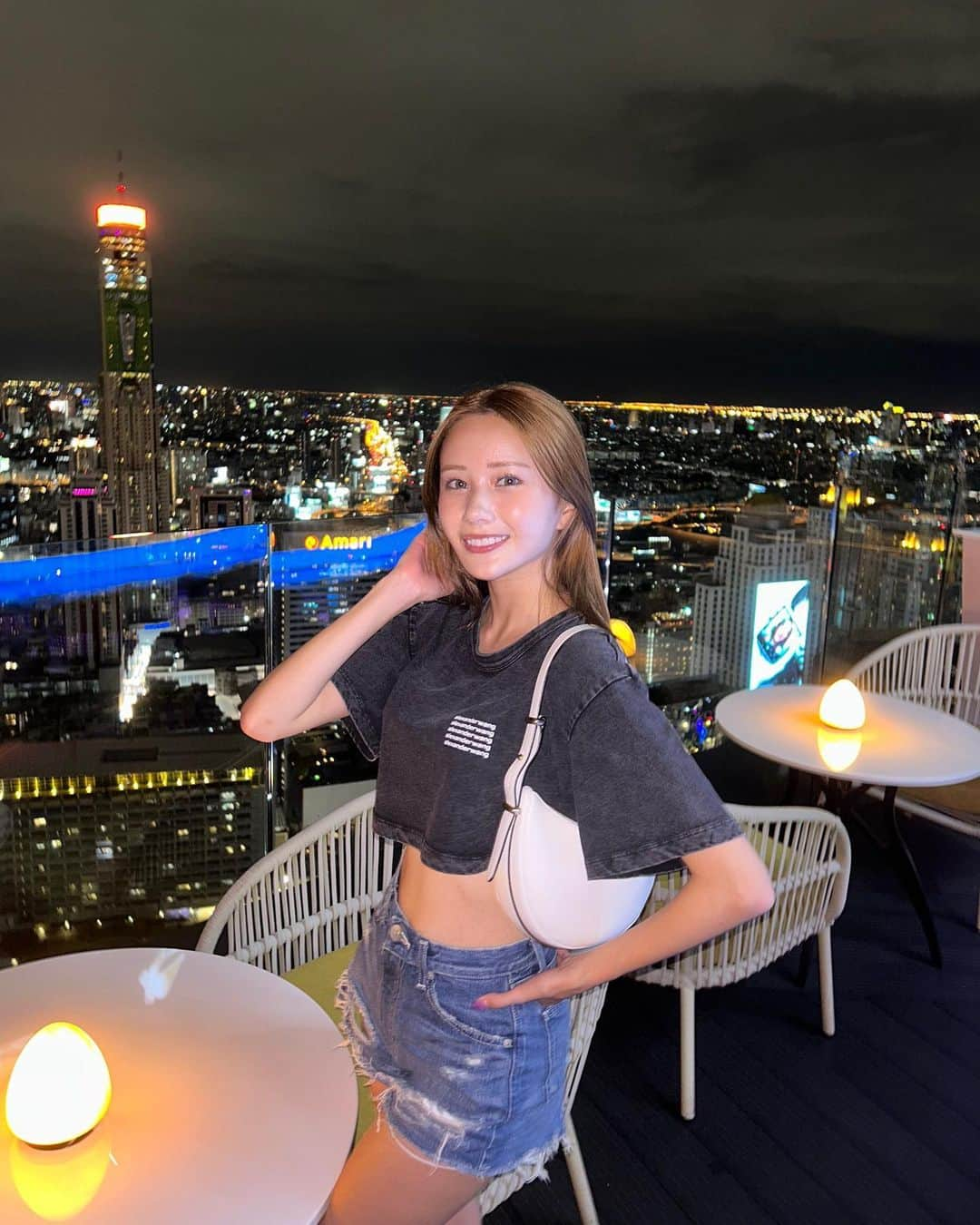 鈴木のりかのインスタグラム：「バンコク🇹🇭 ． ． 景色綺麗すぎた😳🩵 ． ． #bangkok #redsky #redskybangkok #alexanderwang #ootd #タイ #タイ旅行 #バンコク #バンコク旅行 #バンコクグルメ #バンコクカフェ #アレキサンダーワン」