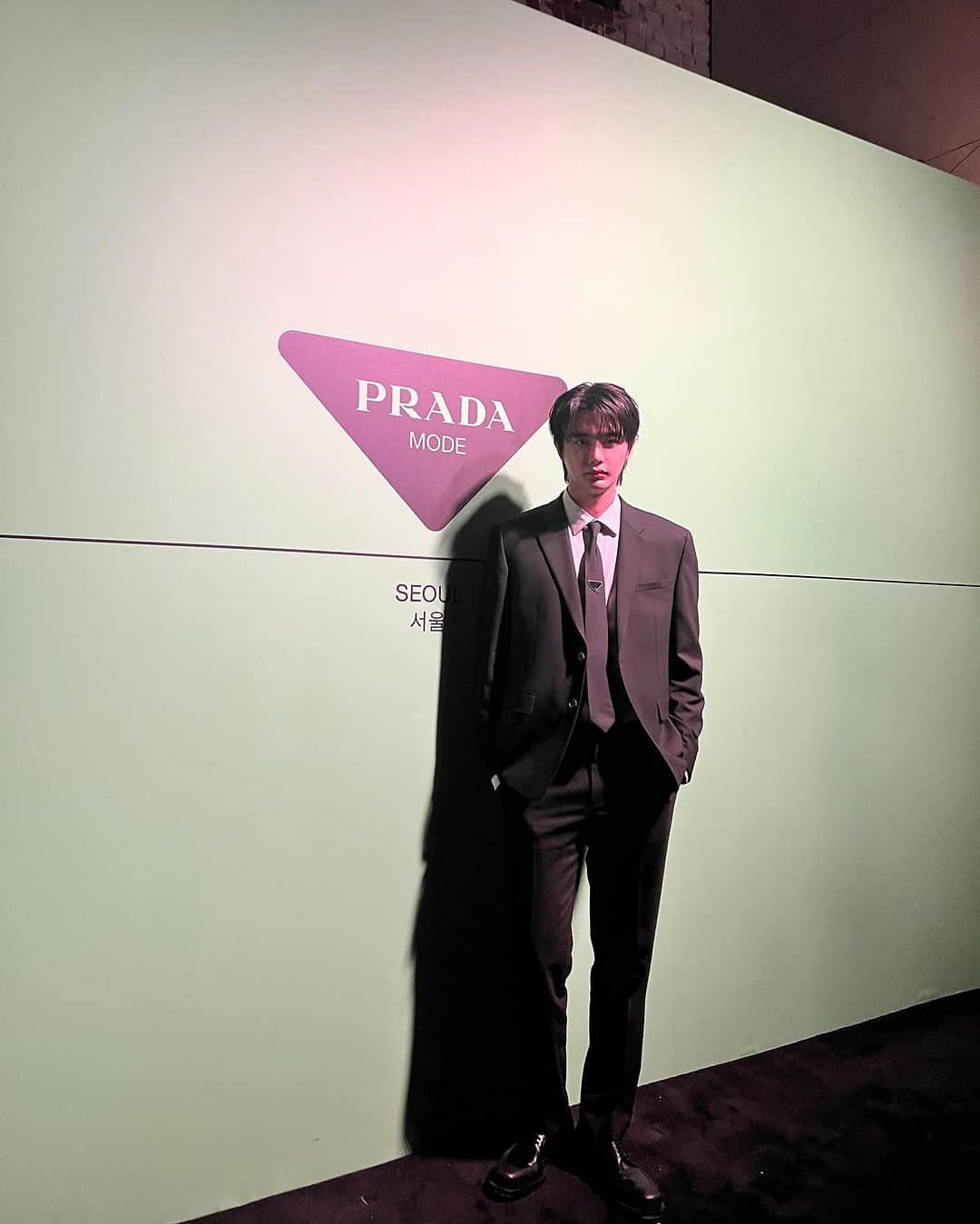 ガンヒさんのインスタグラム写真 - (ガンヒInstagram)「@prada _ #prada #pradamode」9月5日 23時59分 - kanghui_