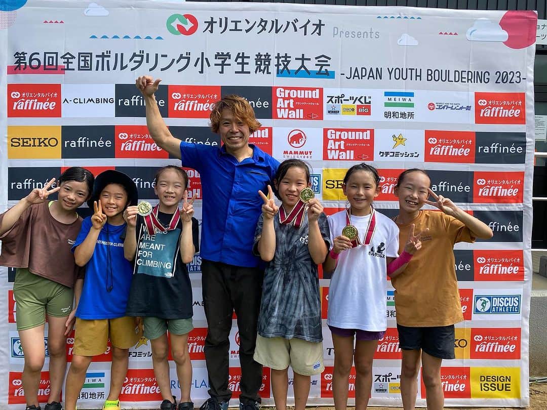 伊東秀和のインスタグラム：「9月だけど真夏の祭典☀️ 暑い中、選手たちの登りも熱かった🔥🔥🔥 身体の火照りが治らない😅 選手のみんな。保護者の皆様。大会関係者の皆様。大変お疲れ様でした！ 子供達が今年もこの大会で登ることが、さらに大好きになっていくれていたら本望です✨ セッターチームのみんなもお疲れ様でした😁  オリエンタルバイオPresents @raffinee_orientalbio  第6回全国ボルダリング競技会✨ 2023年、9月2日〜9月3日 葛飾区東金町運動場スポーツクライミングセンター 東京都葛飾区東金町8-31-1  主催 一般社団法人アクション・スポーツ推進委員会 後援 スポーツ庁・一般社団法人日本国際広報戦略機構・国土交通省観光庁・葛飾区・株式会社テレビ朝日 特別協賛 オリエンタルバイオ株式会社 協賛 株式会社ラフィーネインターナショナル・A-CLIMBING・株式会社イシュー・エイトレント株式会社・株式会社 GAW INNOVATION・クチコミッション・セイコーグループ株式会社・株式会社ときわ商会・ネクサスブランズ株式会社・MAMMUT SPORTS GROUP JAPAN 株式会社・明和地所株式会社・RUB-LAB」