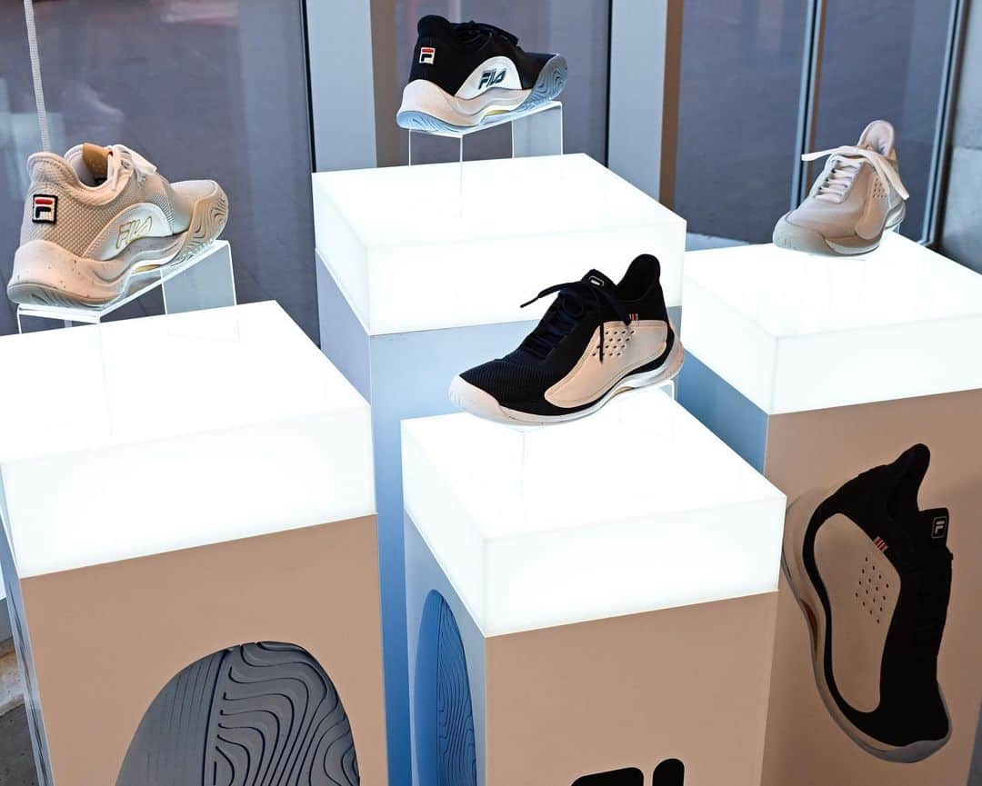 カロリナ・プリスコバのインスタグラム：「The FILA Tennis Pop-up in Flushing Meadows is serving up it’s newest performance footwear, the FILA Mondo Forza. Explore the new shoe in-store, open now through Championship weekend!  *A ticket is required to access the grounds   #filatennis」