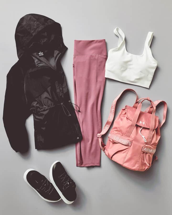 Under Armourのインスタグラム：「The #UAMeridian collection is here! Look good and feel even better in our insanely soft fabric– perfect for going from a coffee run to sweating it out in style.」