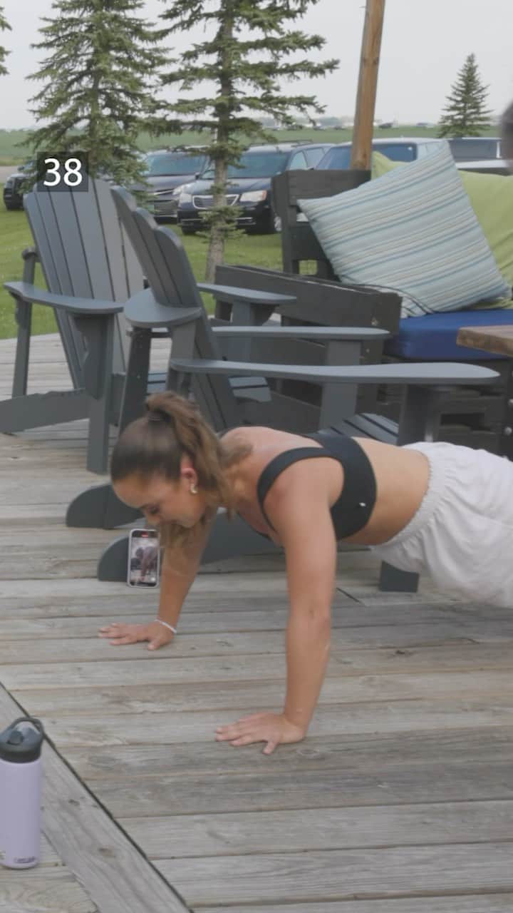 リンジー・スターリングのインスタグラム：「#pushup #competition #kashmir」