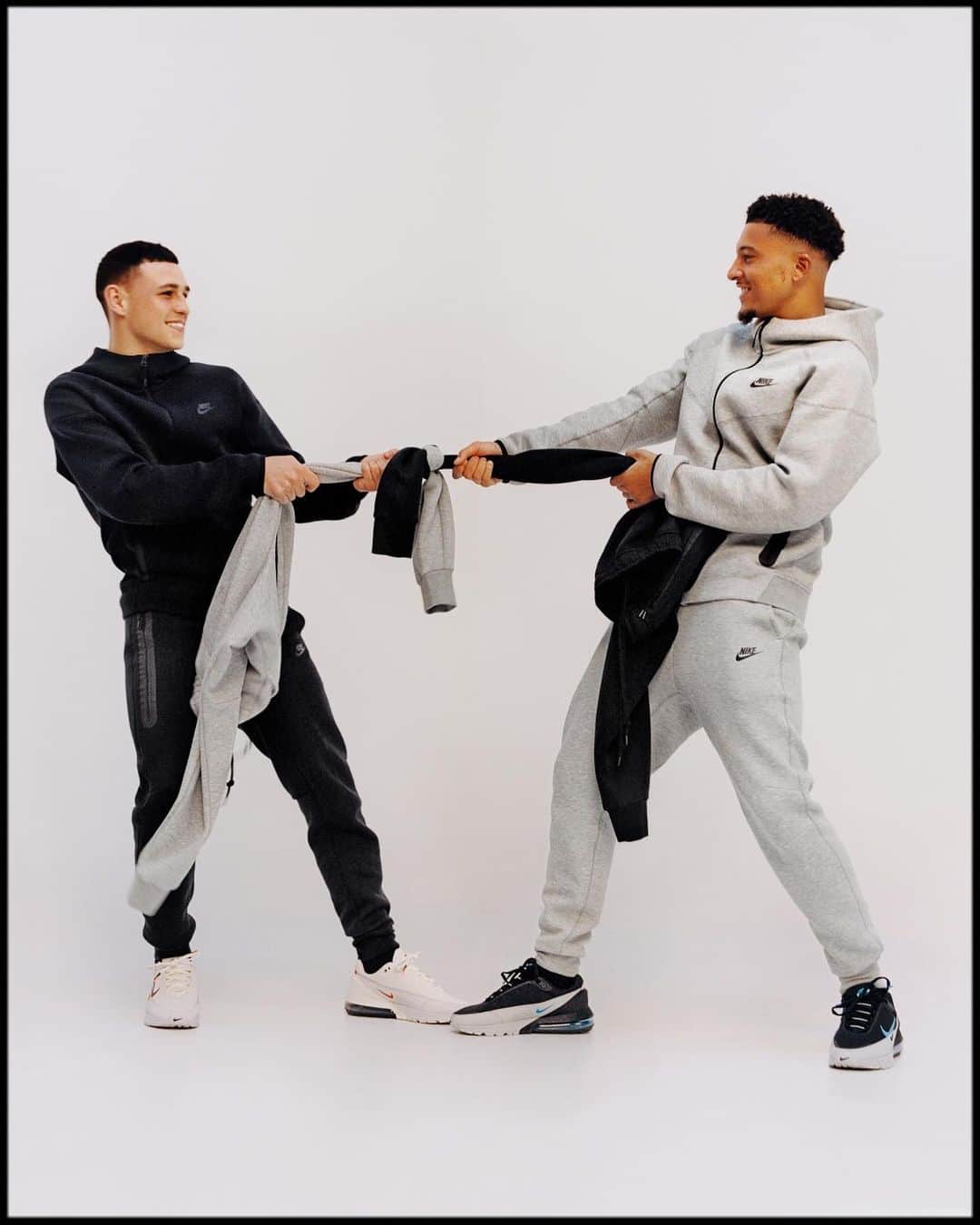 ナイキフットボールのインスタグラム：「Made for rivalries. @philfoden and @sanchooo10 may have been teammates growing up. 🤜🤛 This is #NikeTech  #NikeFootball」