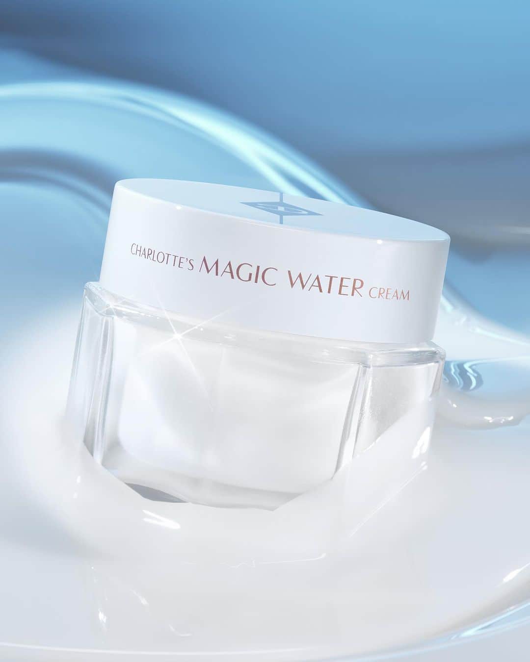 シャーロット・ティルベリーさんのインスタグラム写真 - (シャーロット・ティルベリーInstagram)「👩‍🔬 CLINICALLY PROVEN TO HYDRATE + REVIVE THE LOOK OF SKIN! 👩‍🔬  Darlings, my NEW! Magic Water Cream is all about the SCIENCE OF THE BLEND!! Lightweight, gel-like and fragrance-free, it's powered by Waterlocking Fusion Technology™, Niacinamide + a Biopeptide Complex, to INSTANTLY sink into your skin, delivering serious hydration, reducing the appearance of redness + improving the look of skin texture! 🌟  DRENCH. REVIVE. NOW! Tap the link in bio to find out more! 💖  #CharlotteTilbury #MagicSkin #MagicWaterCream」9月6日 1時31分 - charlottetilbury