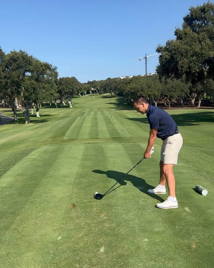 ジョン・テリーのインスタグラム：「Valderrama 🇪🇸🏌🏻‍♂️🍷 @roberthissom @ahmed_tayeb_1969 @barneydavis14 💨」