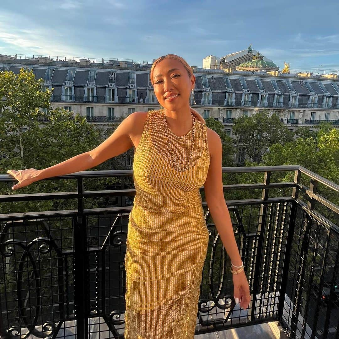 Tigarah e Lauraさんのインスタグラム写真 - (Tigarah e LauraInstagram)「The summer is back to Paris this week! Had a little champagne time at the balcony ☀️🥂💛」9月6日 1時48分 - tigarah