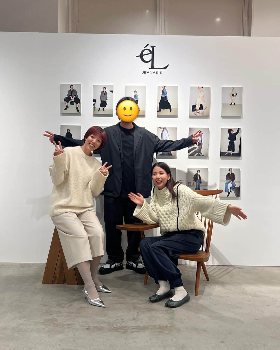 古屋美咲さんのインスタグラム写真 - (古屋美咲Instagram)「8/23(wed)〜8/25(fri) eL 2023  Autumn&Winter Exhibition  初めて外部で行った展示会🏢  eLを知ってもらえる機会にしたいなと思い行ったのですが、想定よりも多くの方にご来場&嬉しいお言葉をたくさんいただきとても嬉しかったです🌳 (久しぶりに会う友達もいて嬉しかったな🫶🏻)  ご来場いただいた皆さま、ご協力いただいた皆さま… 改めてありがとうございました！ &引き続きeLをよろしくお願いいたします🦢  主にこの2〜3ヶ月展示会の事ばかり考えていたので、正直まだ終わった実感がないのですが 笑 、また近々新たな方々に出会える機会を予定しているのでそこに向けて走り始めています🏃🏻‍♀️🏃🏻‍♀️(またお知らせします！お楽しみに！)  ======== 1〜3枚目:会場の様子 4枚目:たくさん助けてもらったPRチーム(遠藤さんは念の為🙂笑) 5枚目:なんとデニムコンテンツにご出演していただいた細川芙美さんから…🥹！お気持ちと美味しさに感動 6〜7枚目:久しぶりのひな、ひとみん、ちーちゃん 8枚目:3日目の着用 9枚目:最終日は店長向け(武藤くんタグ付けできない🥲) 10枚目:実はかなり力を入れてたお土産のクッキー🍪 はるちゃん、まりあ助けてくれてありがとう🫶🏻」9月6日 1時54分 - furuyamisaki_