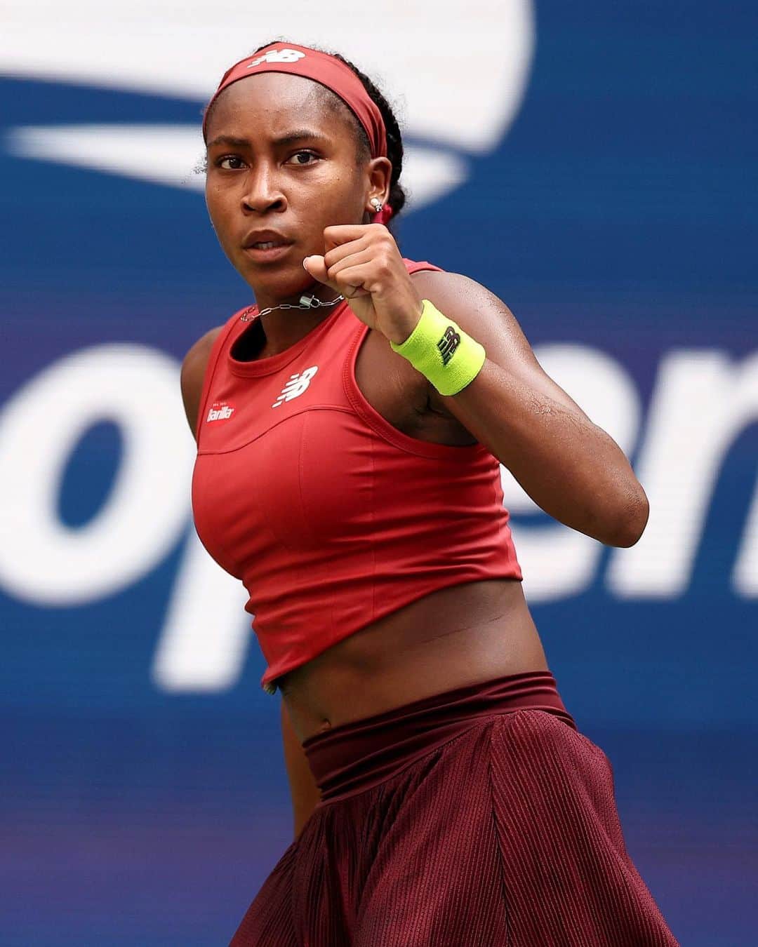 WTA（女子テニス協会）のインスタグラム：「All Business 💪  @cocogauff reaches her first #USOpen semifinal after a dominant display against Ostapenko!」
