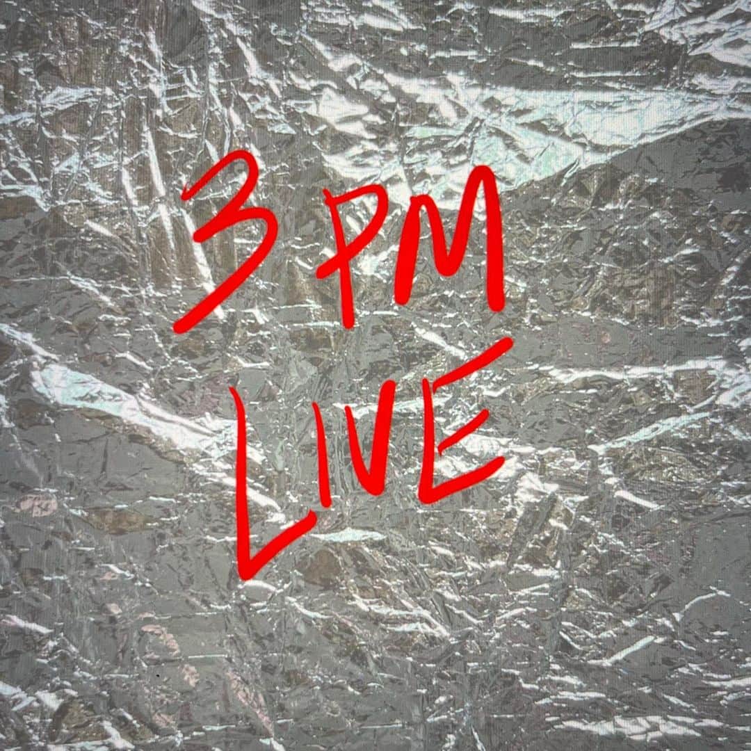 のインスタグラム：「Tomorrow! We’re going live at 3pm for our Spring Summer 2024 Runway Show」