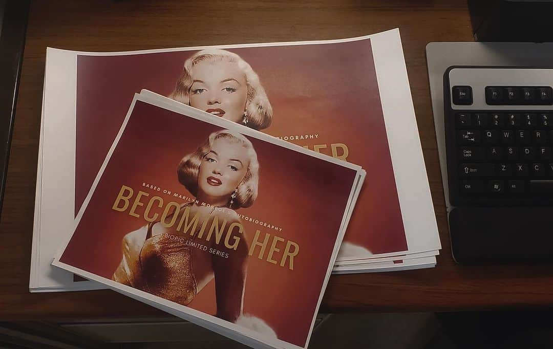 ジェシカ・ヴィルのインスタグラム：「It has been 1 year now since I’ve written ‘Becoming Her’ and it has already made it’s rounds in the news a handful of times, already being known as the first ever biopic to be a 100% accurate telling of @marilynmonroe ‘s life - EXACTLY as it happened, utilizing her own words as the primary foundation of the screenplay. What’s next? Giving it time. With the WGA strike still going on, studios have some issues to sort out, which means ‘Becoming Her’ is stuck on the back burner.  Impatience has been my biggest struggle, as I see it has been for many of you guys also! Many are asking me to turn it into a book so they don’t have to wait any longer for the information but the main reason why I am so hesitant is because of this - my screenplay is SO historically accurate, that as a book, it would be completely legal for anyone to use it for their own research to make a film without me. Why do I fear this? Because without any creative control, they could potentially produce another poor quality biopic with a miscast or too many detail omissions and quite frankly, they’d also be able profit off of my efforts…and it surely was not easy to do.  In fact, after doing the work, I can see why every other writer before me didn’t do the homework. It was a huge spider web that I had to untangle by hand, thread by thread. Many days I wanted to quit with how frustrating it was trying to uncover the raw truth. Thanks to Marilyn leaving behind so many personal notes and tapes, I was eventually able to complete the daunting task with guaranteed accuracy… To protect Marilyn and myself, I have to keep her secrets safe with me until I am able to have some control over the last biopic she will EVER need ✨ tag a film studio you can see making this vision come to life! 👇🏻#marilynmonroe」