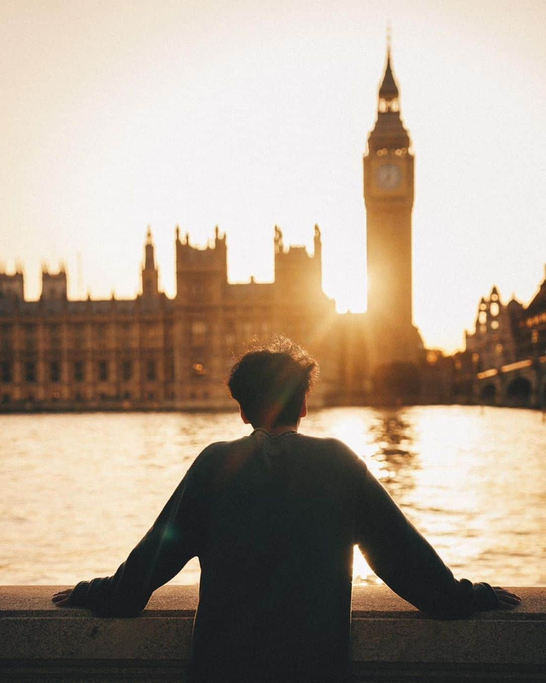 バロ さんのインスタグラム写真 - (バロ Instagram)「London🇬🇧💙 X @jinifoto   #london #londoneye #bigben」9月6日 8時10分 - baroganatanatda